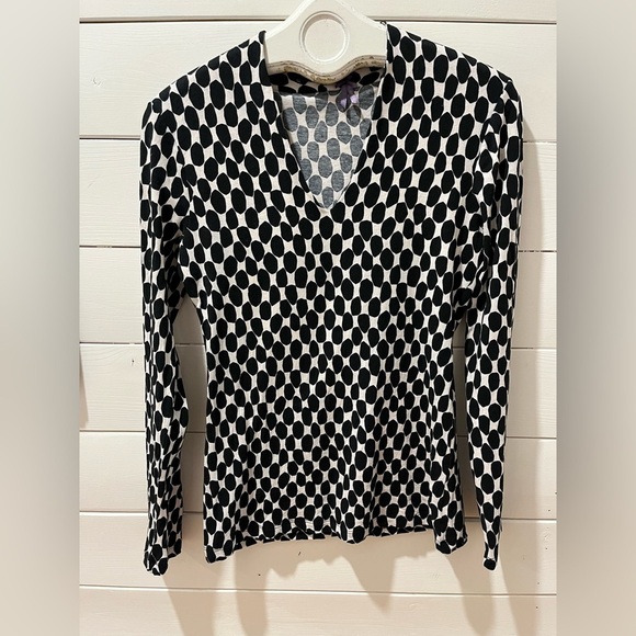 📍 LAURÈL Black and White Patterned V-Neck Top – Size CAN 12 - Picture 6 of 9